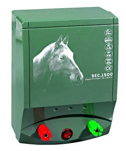 Electrificateur Secteur S1500 
Electrificateur petite puissance - Energie par impulsion : 1,3 Joules
Convient pour chiens, chats, poules, chevaux.
Destiné pour les petites installations
Boitier ABS anti-UV
Autocompensateur de pertes et contrôle visuel de l'état de la ligne.
Longueur Electrifiée : 15 kms - Tension : 50.000 V
Consommation : 4 W / heure
Protégé par fusible 
Dimensions : 18 x 13 x 9 cm
Garantie 2 ans

